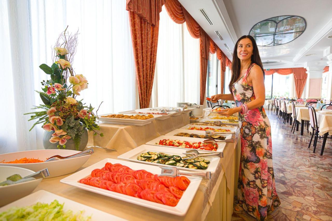 Hotel Pineta เบลลาเรีย-อีเจอา มารีนา ภายนอก รูปภาพ