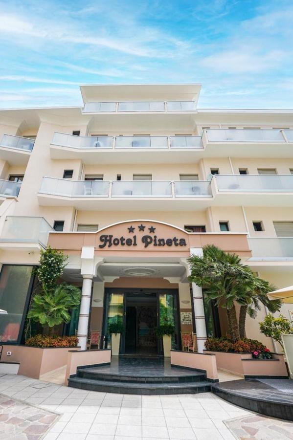 Hotel Pineta เบลลาเรีย-อีเจอา มารีนา ภายนอก รูปภาพ