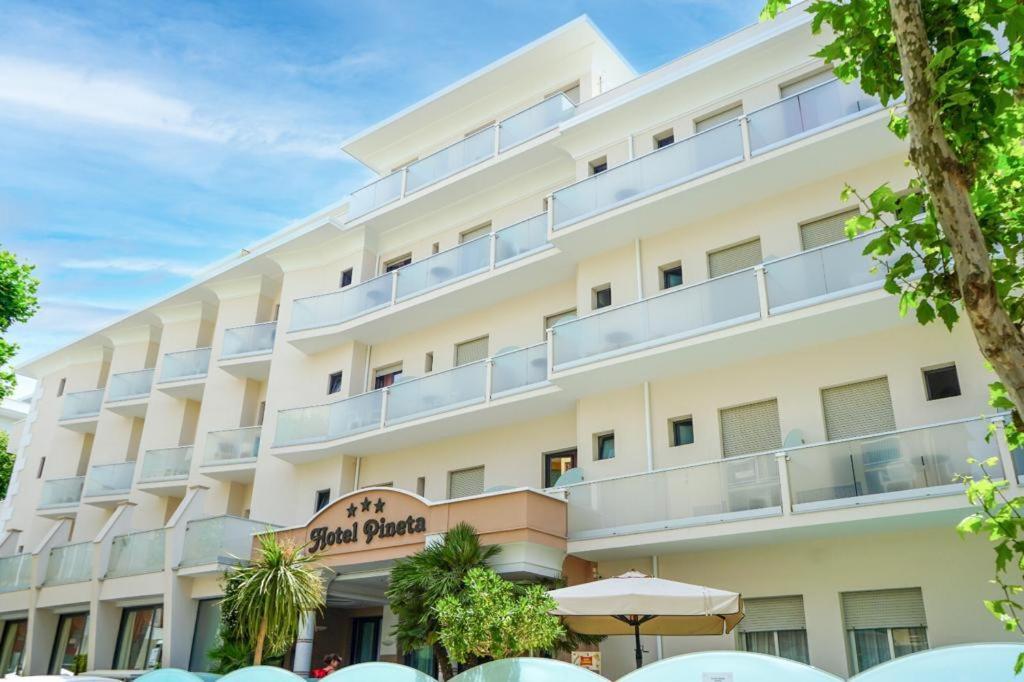 Hotel Pineta เบลลาเรีย-อีเจอา มารีนา ภายนอก รูปภาพ
