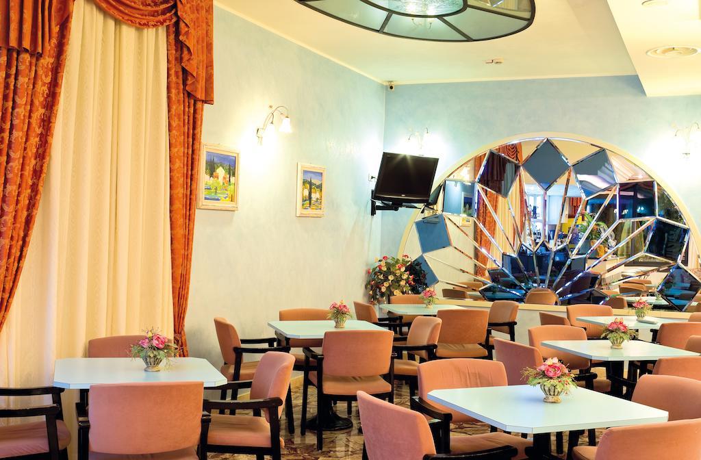Hotel Pineta เบลลาเรีย-อีเจอา มารีนา ภายนอก รูปภาพ