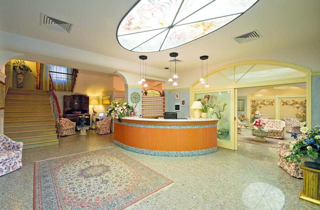 Hotel Pineta เบลลาเรีย-อีเจอา มารีนา ภายนอก รูปภาพ