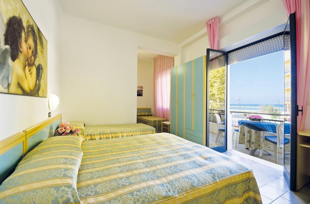 Hotel Pineta เบลลาเรีย-อีเจอา มารีนา ห้อง รูปภาพ
