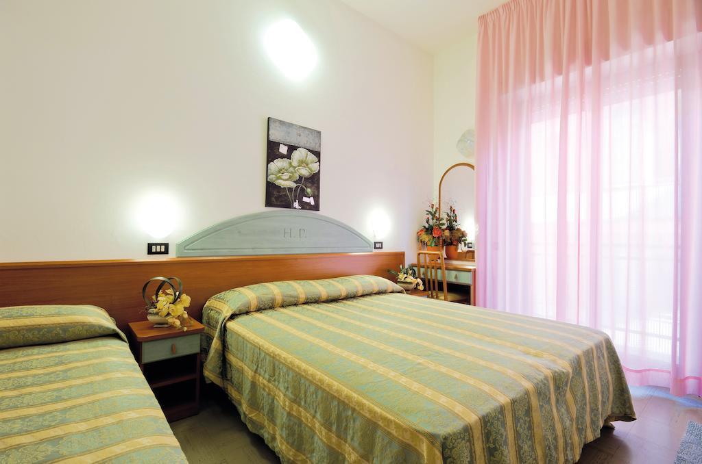 Hotel Pineta เบลลาเรีย-อีเจอา มารีนา ห้อง รูปภาพ