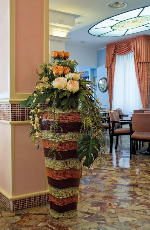 Hotel Pineta เบลลาเรีย-อีเจอา มารีนา ภายนอก รูปภาพ