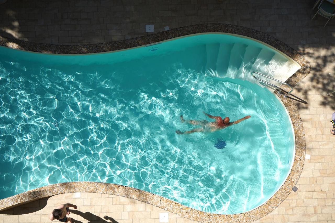 Hotel Pineta เบลลาเรีย-อีเจอา มารีนา ภายนอก รูปภาพ